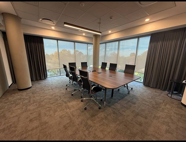 1,593M² OFFICE TO LET IN ROSEBANK